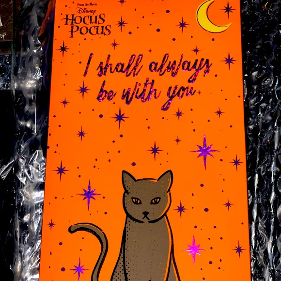 Colourpop x Disney licensed Hocus Pocus Flirty Witch Sarah Collection - Picture 2 of 14